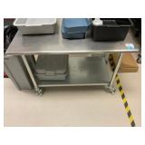 Stainless Steel Table w/o Contents Stainless Steel Table w/o Contents