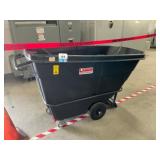 Suncast Commercial Tilt Truck