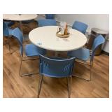 Break Room 42ï¿½ Round Tables w/ Chairs