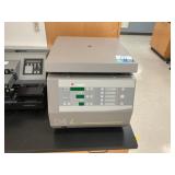 Jouan B4i Centrifuge