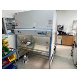 Thermo Scientific 1371 A2 Biosafety Cabinet, 4ï¿½