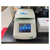 BIO-RAD T100 Thermal Cycler