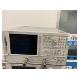 Hewlett Packard 8753E 30khz-6GHz  Network Analyzer