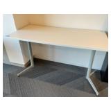 Tables (1)  5ï¿½ x 2 1/2ï¿½ x 3ï¿½ , (1) 42ï¿½ Round Table