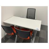 Electronic Sit/Stand Desk w/ (3) Chairs See Descri