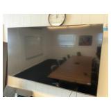 Samsung 65ï¿½ TV with Remote