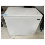 Magic Chef HMCF7W4 7.0cf Chest Freezer