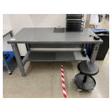 Global Industrial Work Bench