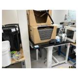 Adjustable Height Desk w/ Absorbent Mat Pads