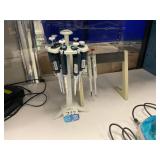 Assorted Single Channel Pipettes w/ Carousel