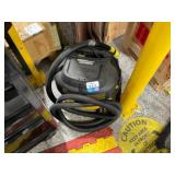 Dewalt DWV010 8 Gallon Shop Vacuum