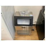 Restisland HZB-90F Ice Maker