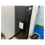 Maytag MTB1895AEB Refrigerator/Freezer