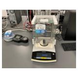 Sartorius BCE124-1 Analytical Balance