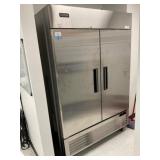 KITMA FCB49R Upright Refrigerator