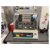 New Brunswick Innova 4000 Incubator Shaker