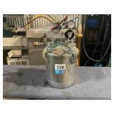 Gallon Air Pressure Paint Tank (Hayward - CA)