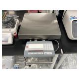 Ohaus Defender 5000 industrial bench scale