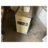 Ingersoll Rand 2475 AIR-Compressor with Tank