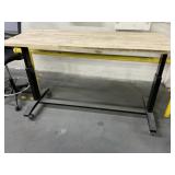 (1) - 62ï¿½ x 24ï¿½ (1) 52ï¿½ x 24ï¿½ Manual Adjustable He