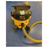 DeWalt Vacuum