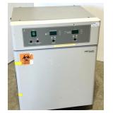 VWR 2310 WATER JACKETED CO2 INCUBATOR (1pcs total