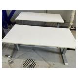 Electronic Height Adjustable Desk 70ï¿½ x 30ï¿½ x 29ï¿½/
