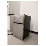 Vissani HVDR31GSE 2-door mini fridge
