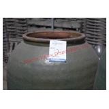 Lot of (200+) pottery different sizes