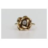 10K FLOWER RING WITH DIAMOND STIGMA