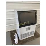 ~45lbs U/C Ice Maker - Like New - CIM-450T