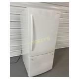 Samsung Upright Fridge / Freezer - Missing