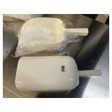 3 NEW White 64oz Ice Scoops