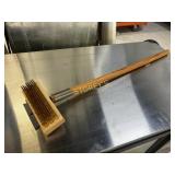 NEW Felton 33" Brush / Scraper - CHEF203