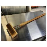 NEW Felton 33" Brush / Scraper - CHEF203