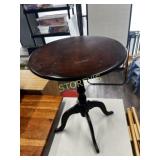 20" Round Side table - ~25" High
