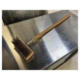 NEW Felton 34" Grill Scraper Brush - CHEF204