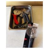 S/S Insert w/ 7 Pizza Cutters (1 is NEW)