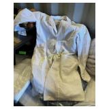 9 Asst White Medium Lab / Spa Coats 9 Asst White Medium Lab / Spa Coats