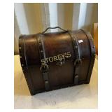 3 Stackable Storage / D�cor Trunks 3 Stackable Storage / D�cor Trunks