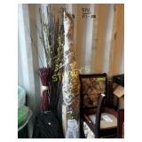 Qty of Faux Vase D�cor / Flowers Qty of Faux Vase D�cor / Flowers
