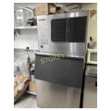 Hoshizaki ~400lbs Ice Machine w/ Bin