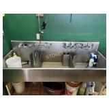 Triple Well S/S Sink w/ Pre-Rinse Hose