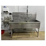 S/S Dbl Well Sink w/ Pre Rinse Hose ~64x28x54