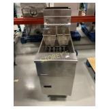 Pitco 40lbs Gas Deep Fryer - SG14