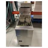 Pitco 40lbs Gas Deep Fryer - SG14