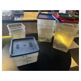 6 Food Containers and Lids