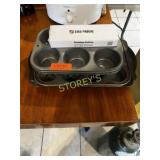 Muffin Tins & Cutlery
