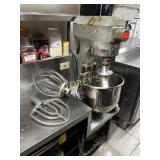 20qrt Dough Mixer w/ Hook, Paddle & Whip