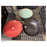 2 Crates of Dishes; ~12 Black 7' Bowls,